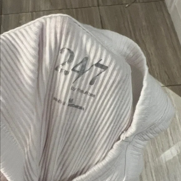 24/7 Ribbed Tank Tops - Picture 5 of 5